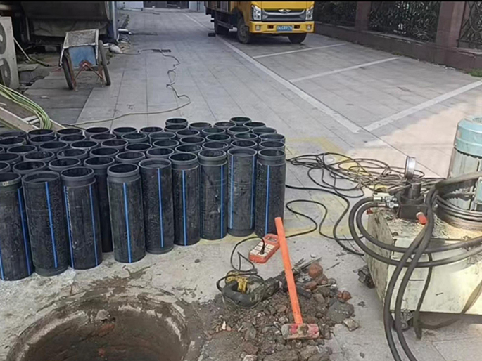 辉县PE置换管厂家 DN315置换管 非开挖管短管置换